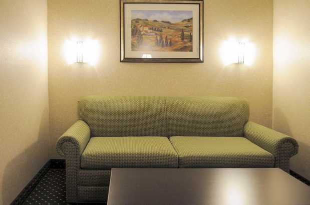 Images Comfort Inn & Suites Alameda at Albuquerque Balloon Fiesta Park