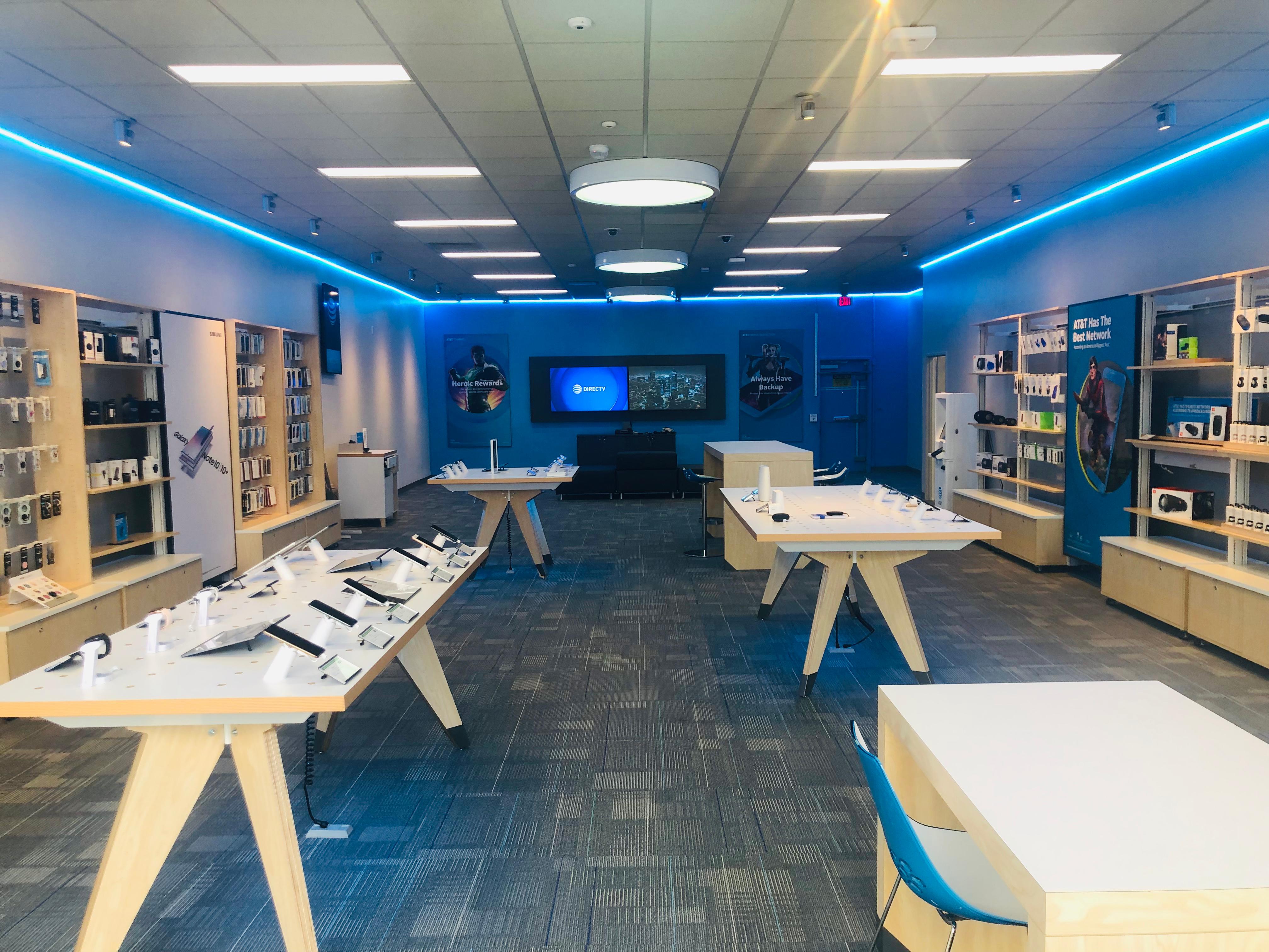 AT&amp;T Store - CLOSED Logo