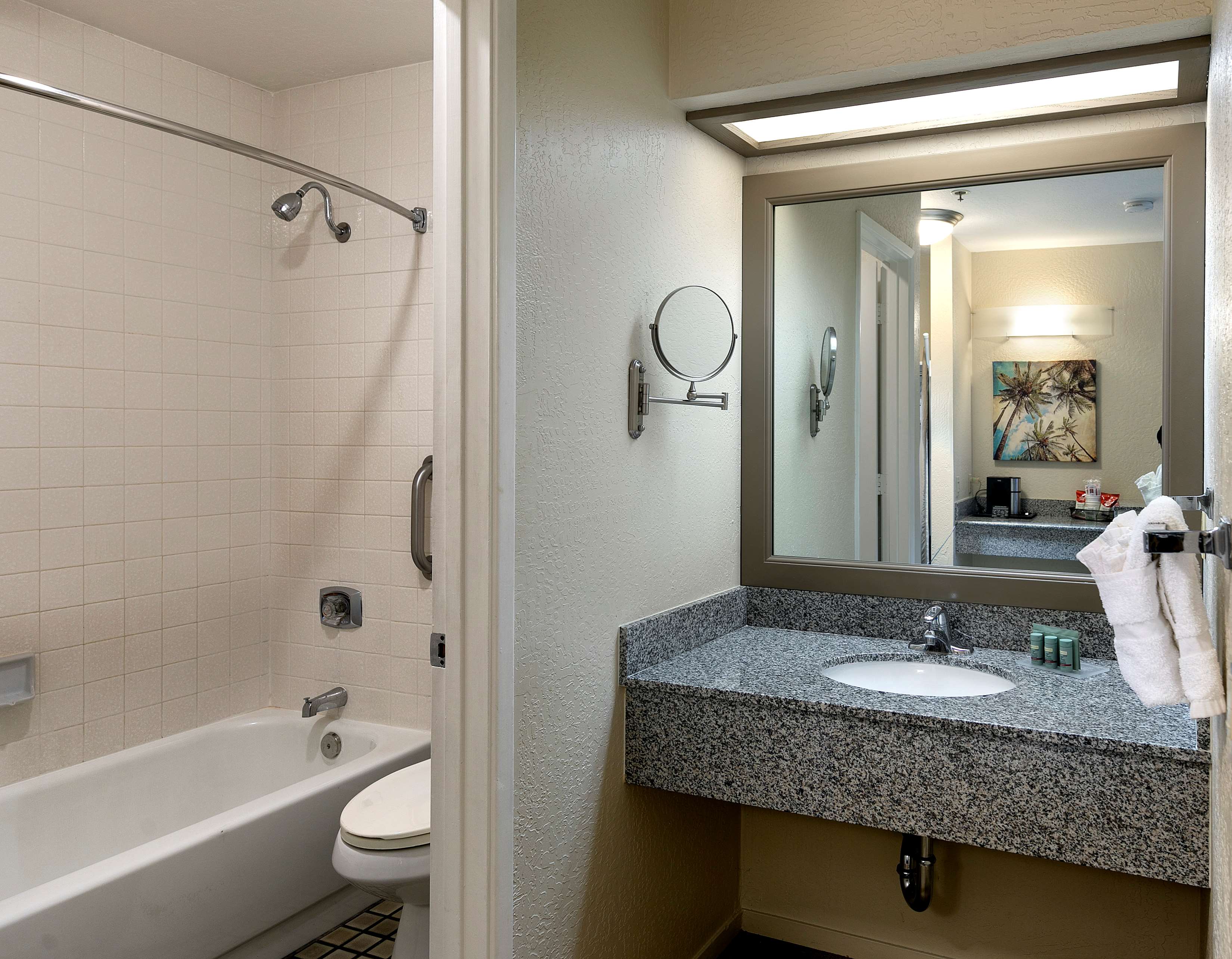 Best Western Seacliff Inn Photo