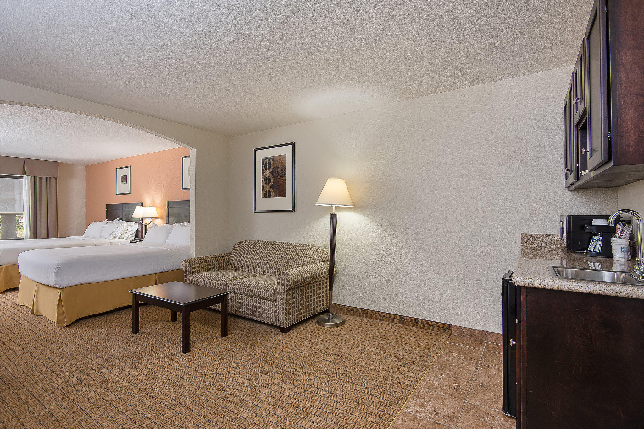 Holiday Inn Express & Suites Lafayette East Photo