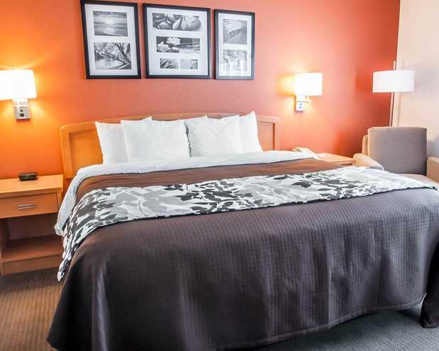 Images Sleep Inn & Suites Lake of the Ozarks