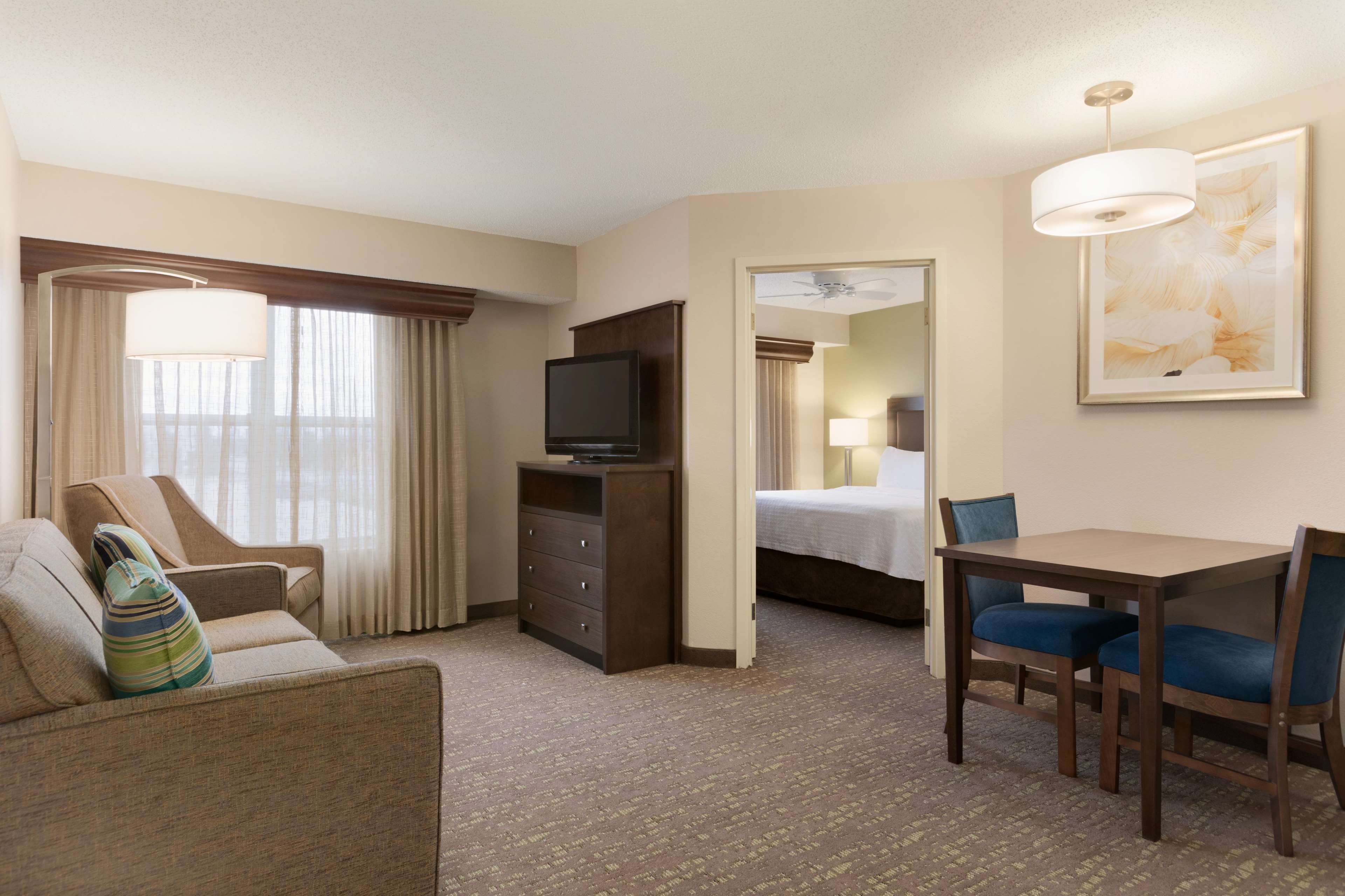Homewood Suites by Hilton Toledo-Maumee Photo