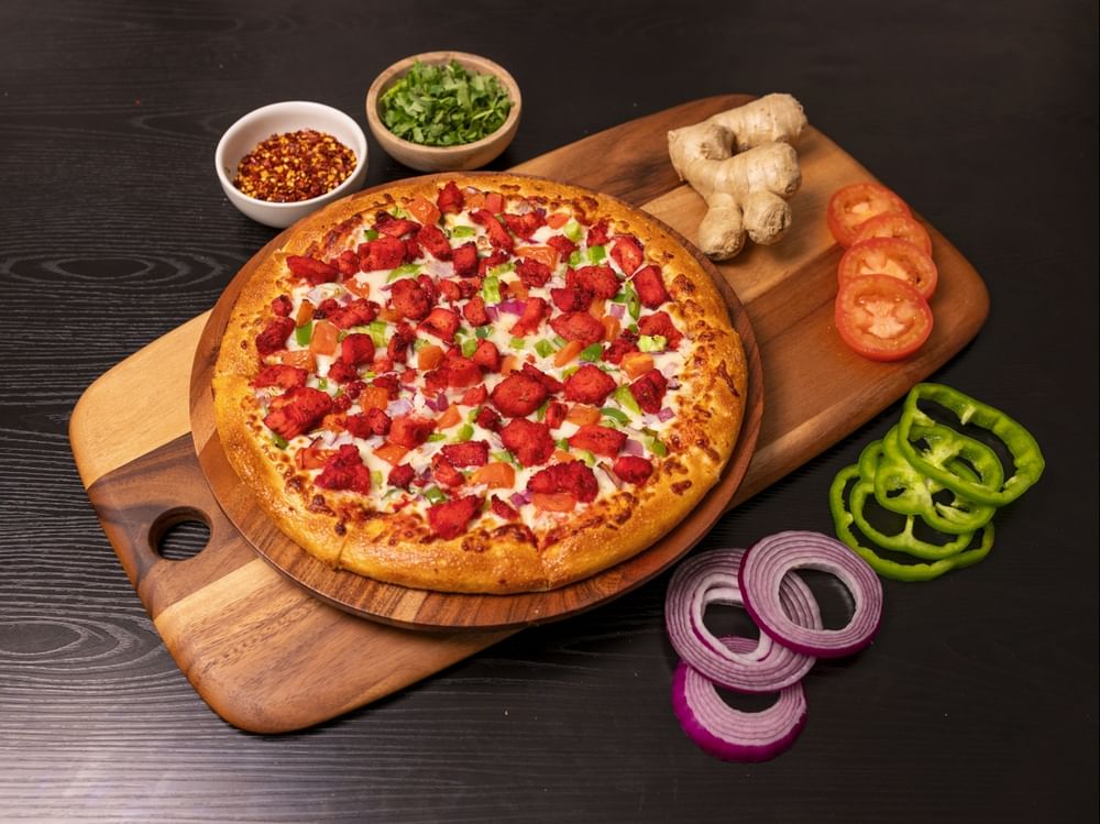 Medium Tandoori Chicken Pizza