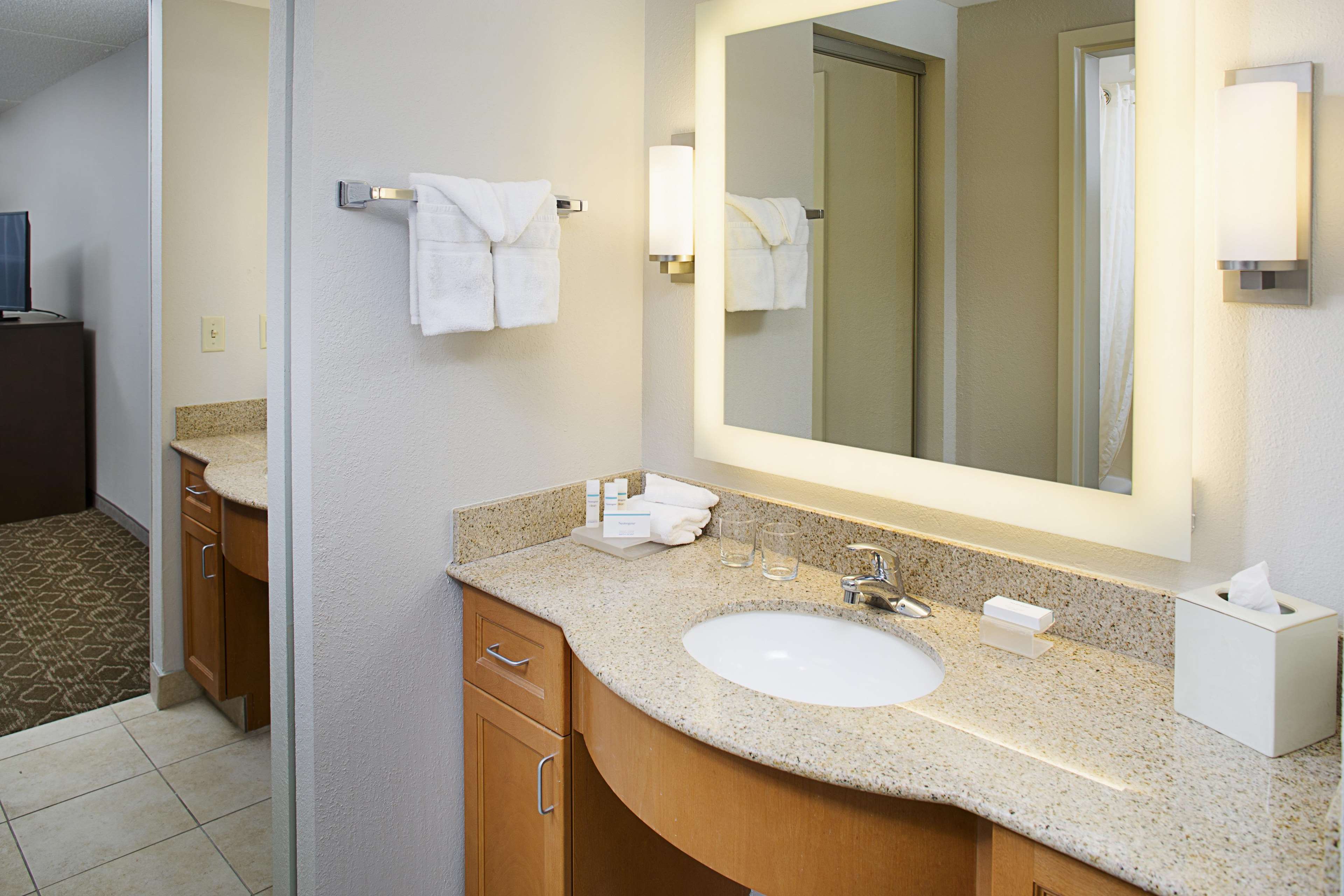 Homewood Suites by Hilton Cleveland-Solon Photo