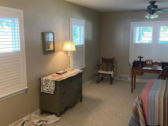 Want a way to shade the sun that keeps it simple and classic? These Mapleton homeowners went with our Plantation Shutters! They're perfect for those mornings when you want to sleep in.  BudgetBlindsMankato  PlantationShutters  ShutterAtTheBeauty  FreeConsultation  WindowWednesday  MapletonMN