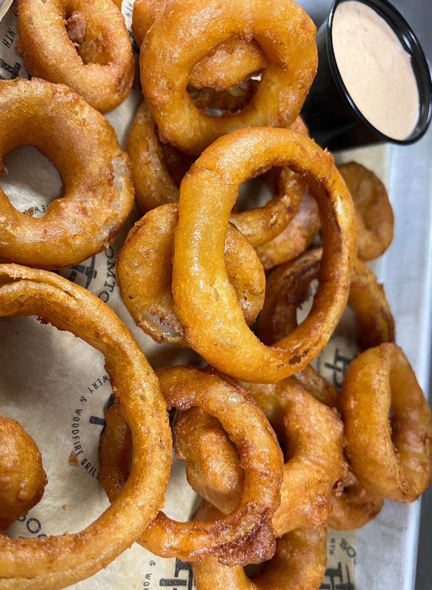 BREW-BATTERED ONION RINGS