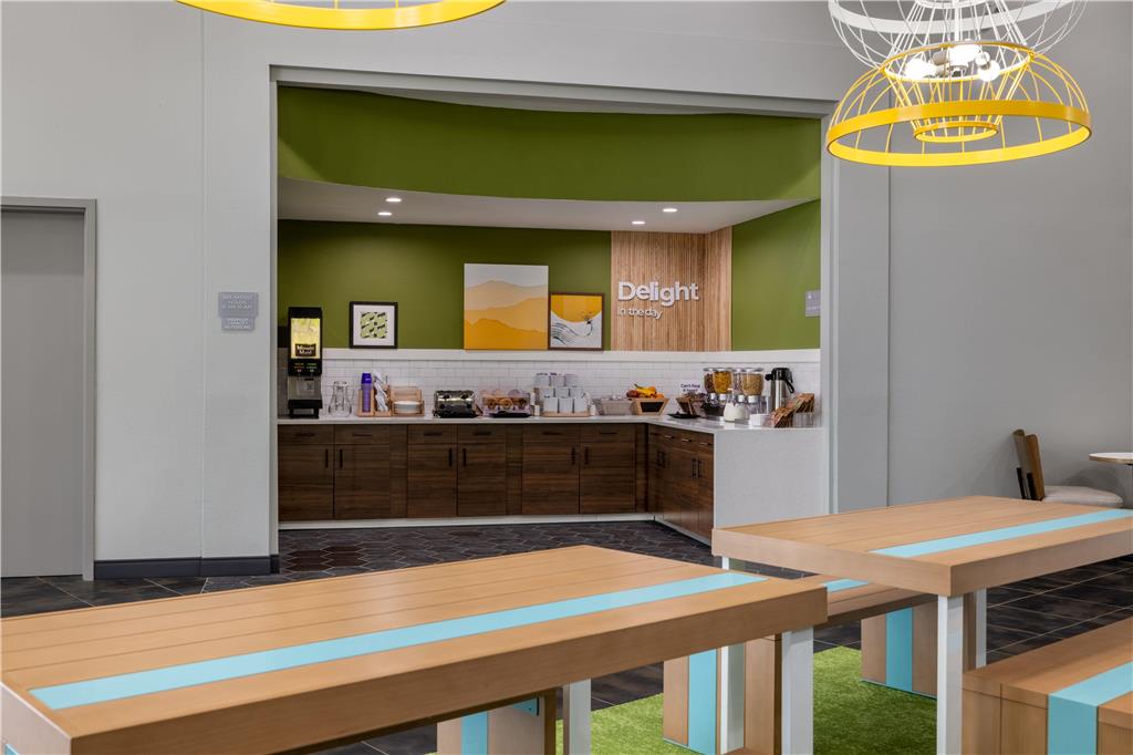 Spark by Hilton Artesia Image