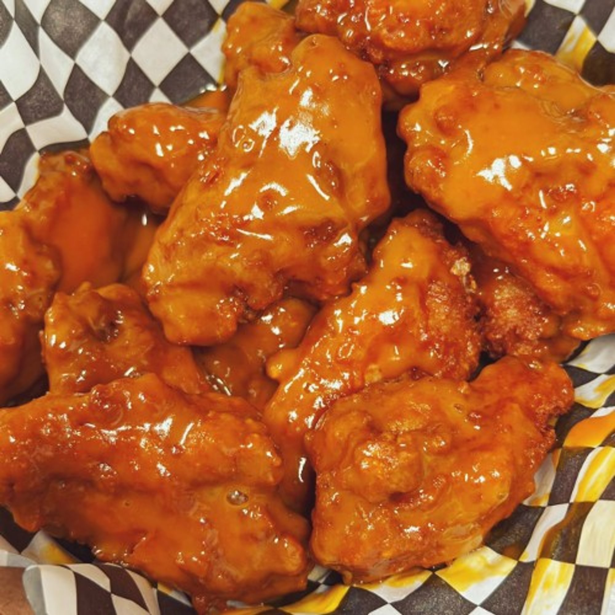 6 Crispy Breaded Wings, Freshly Fried