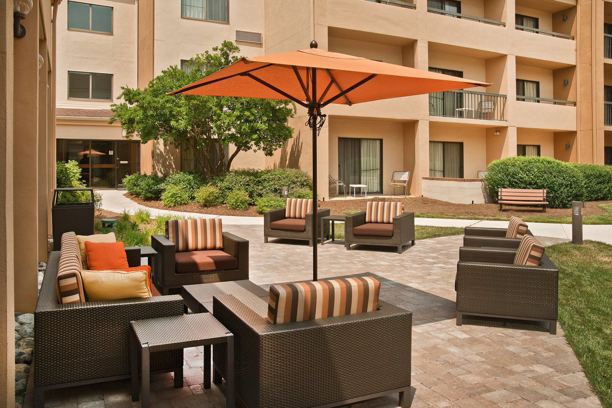 Courtyard by Marriott Charlotte SouthPark Photo