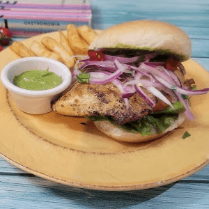 Pipilinka Chicken Sandwich