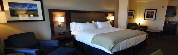 Images Holiday Inn Express & Suites Belgrade