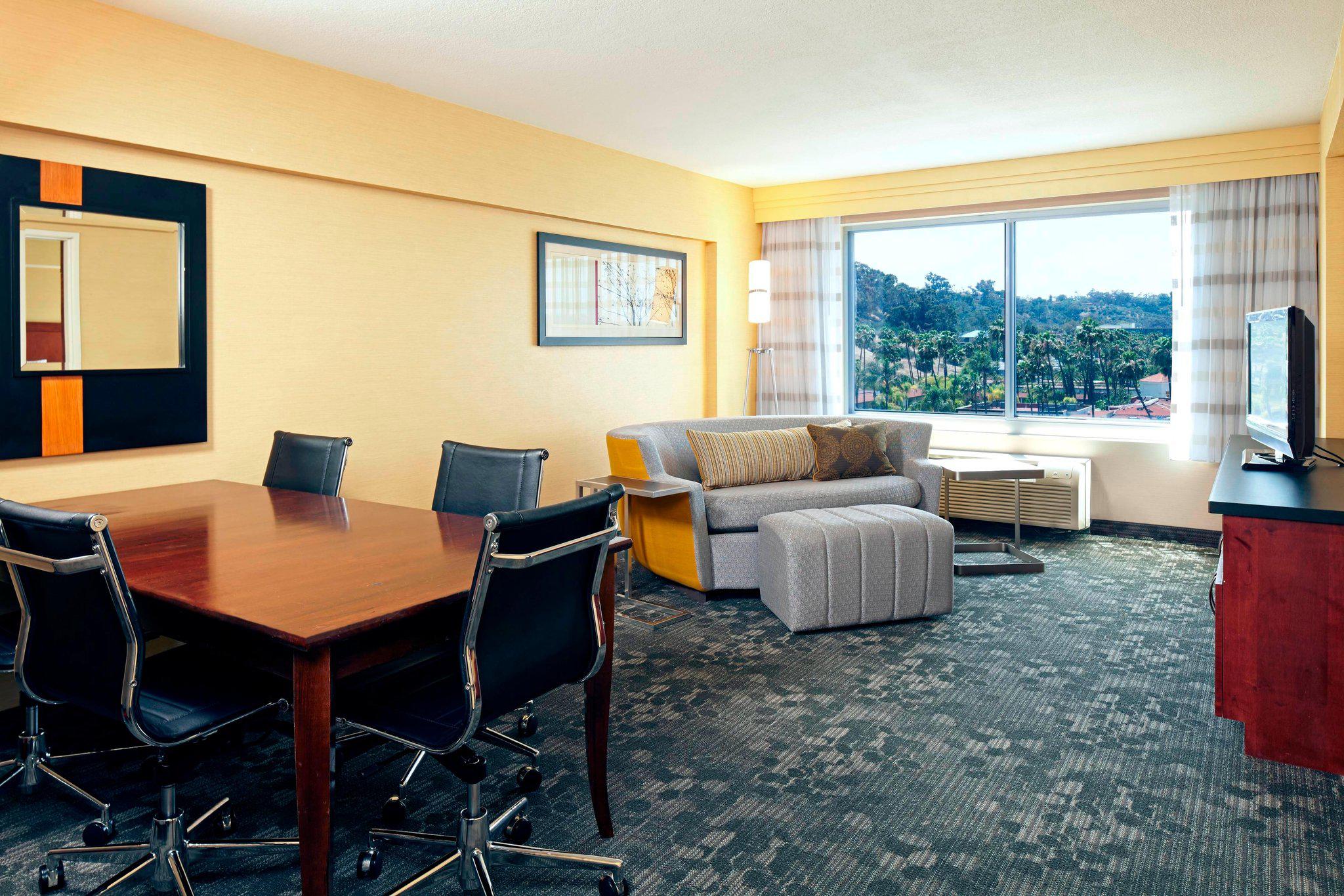 Courtyard by Marriott San Diego Mission Valley/Hotel Circle Photo