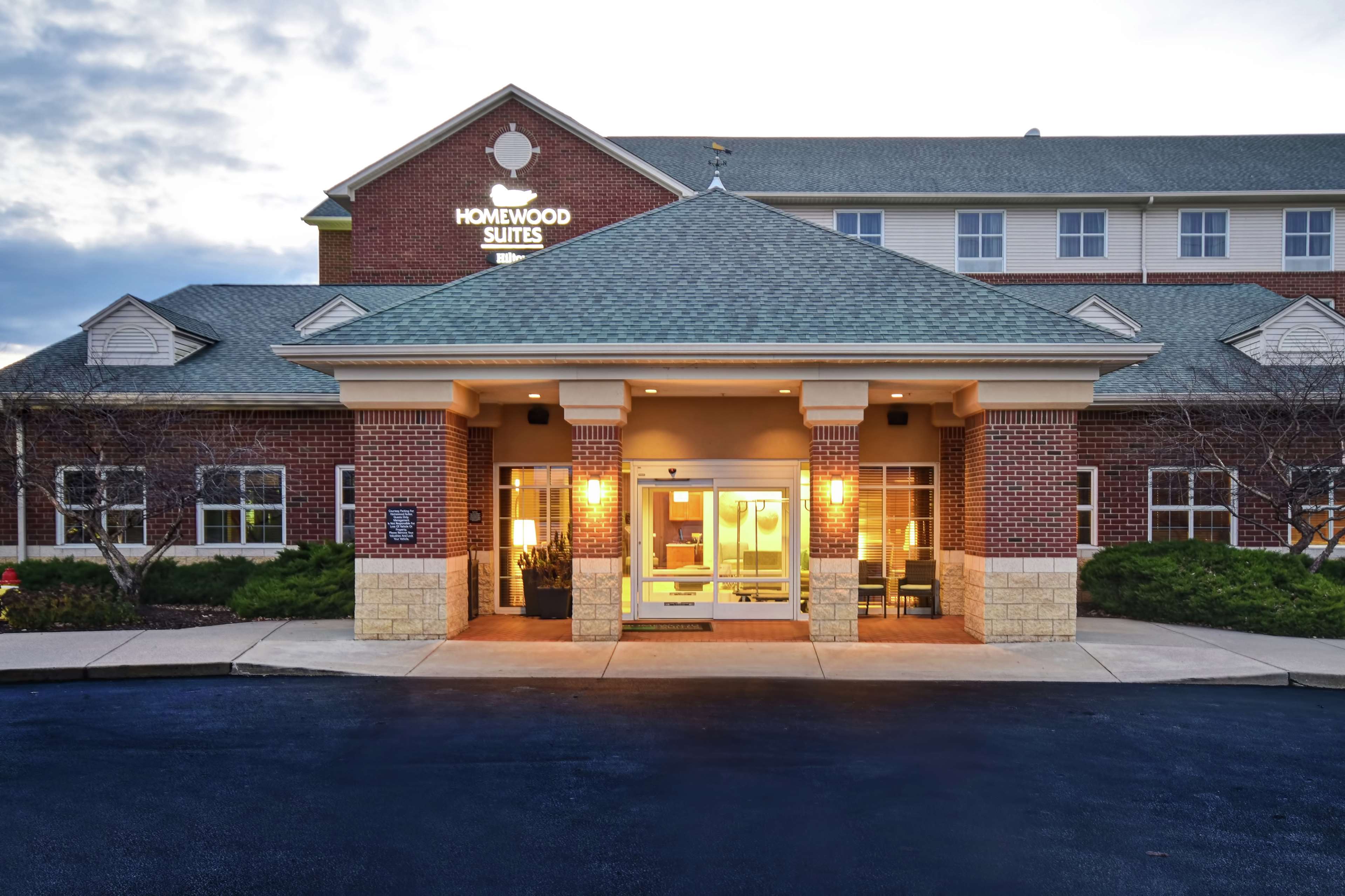 Homewood Suites by Hilton CincinnatiMilford, 600 Chamber Dr, Milford
