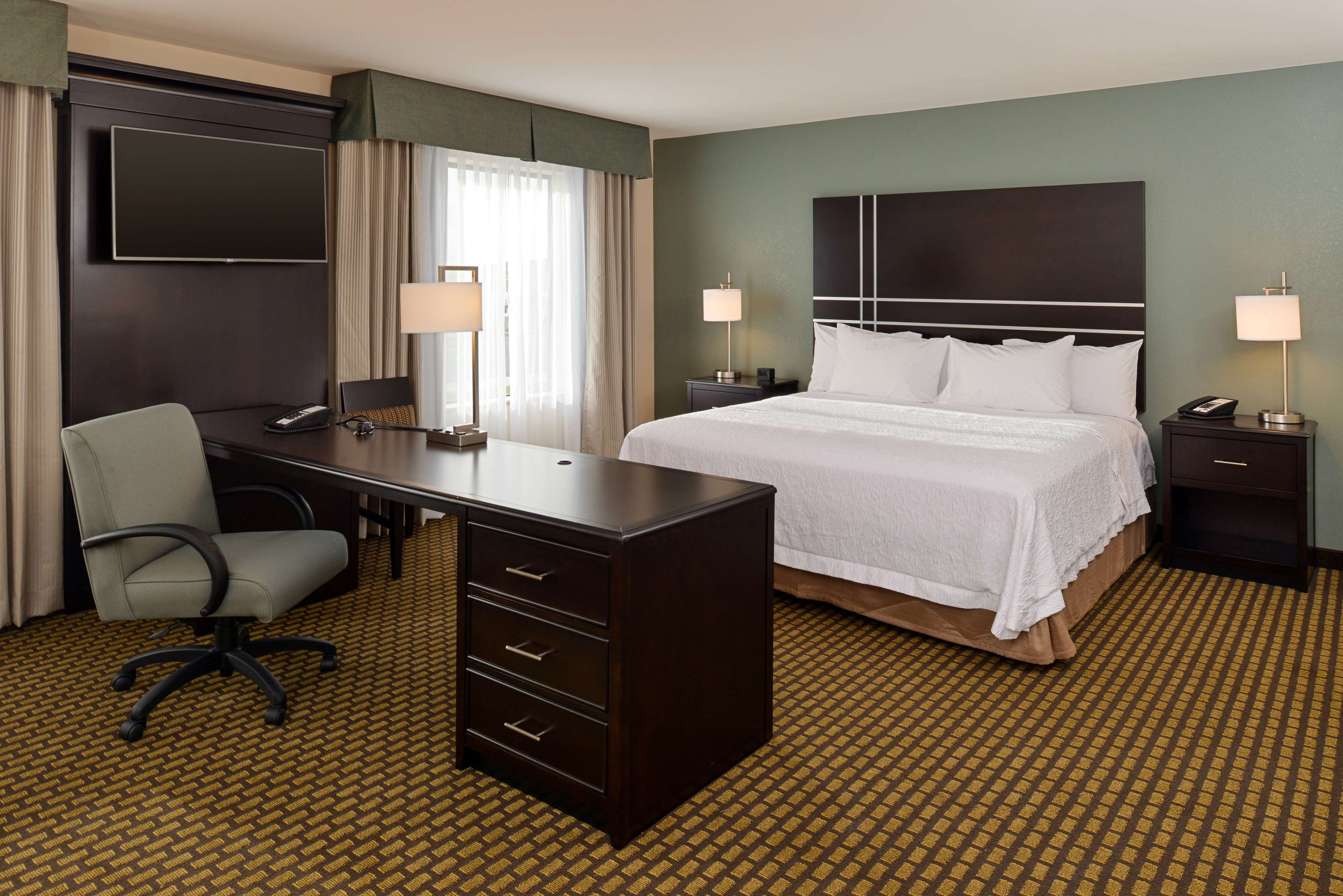 Guest room