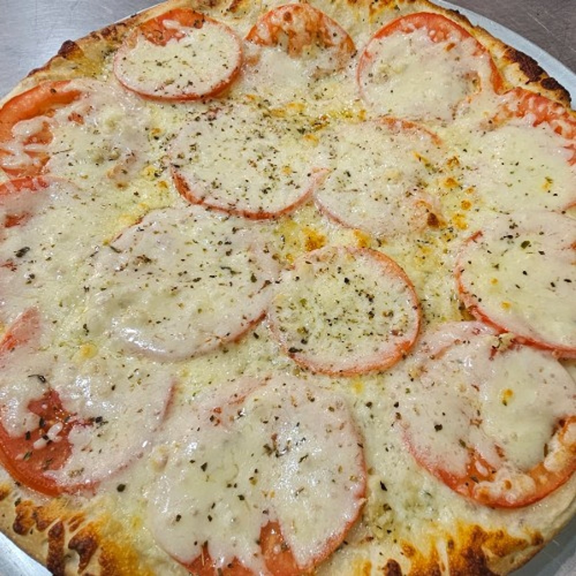 Fresh Tomato Pizza (8-cut)