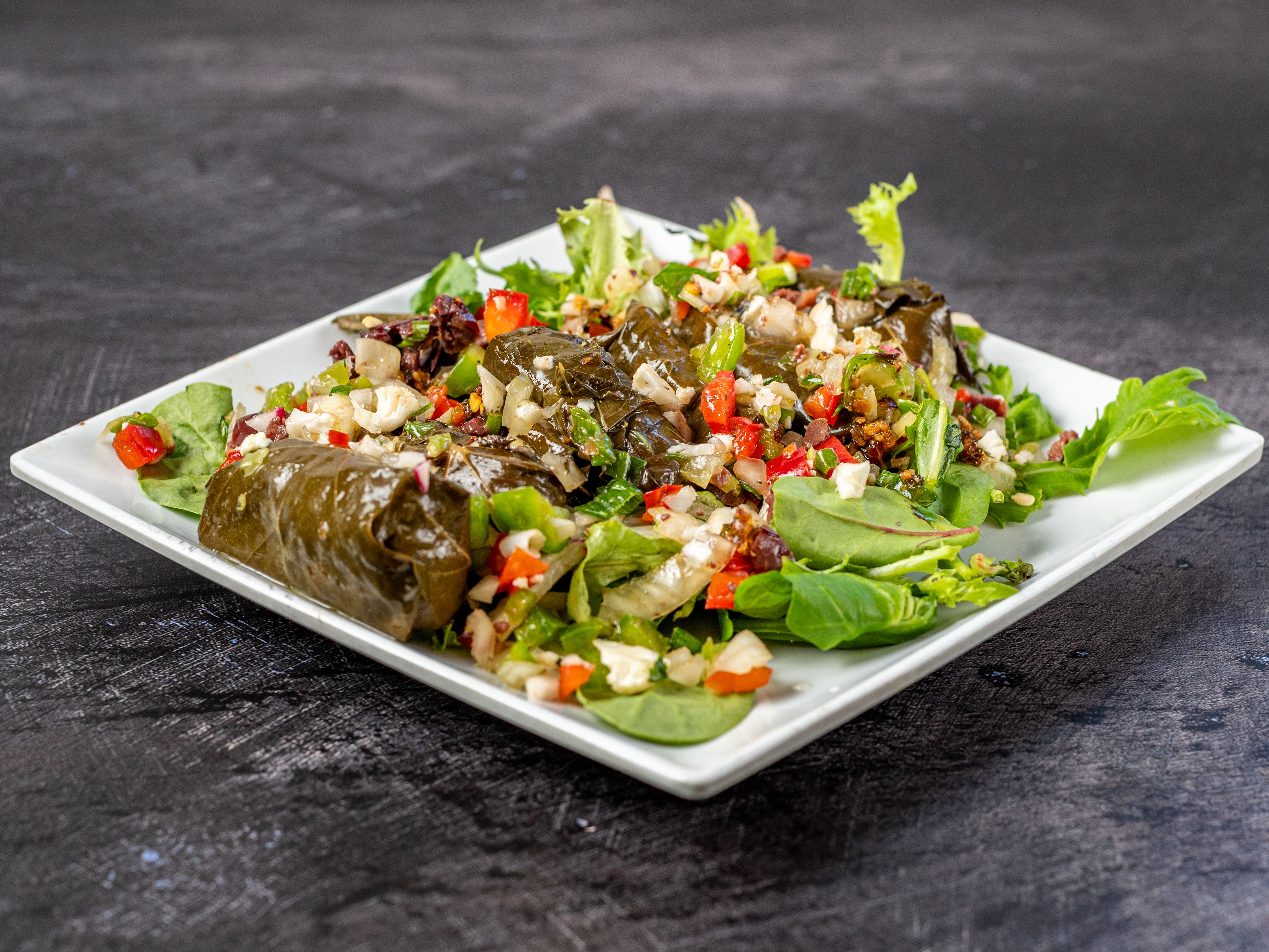 Dolmades (6 piece)