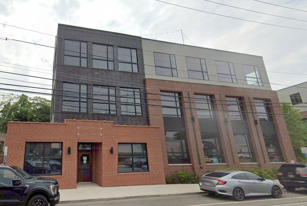 Classy Window Cleaning &amp; Power Washing Services Logo