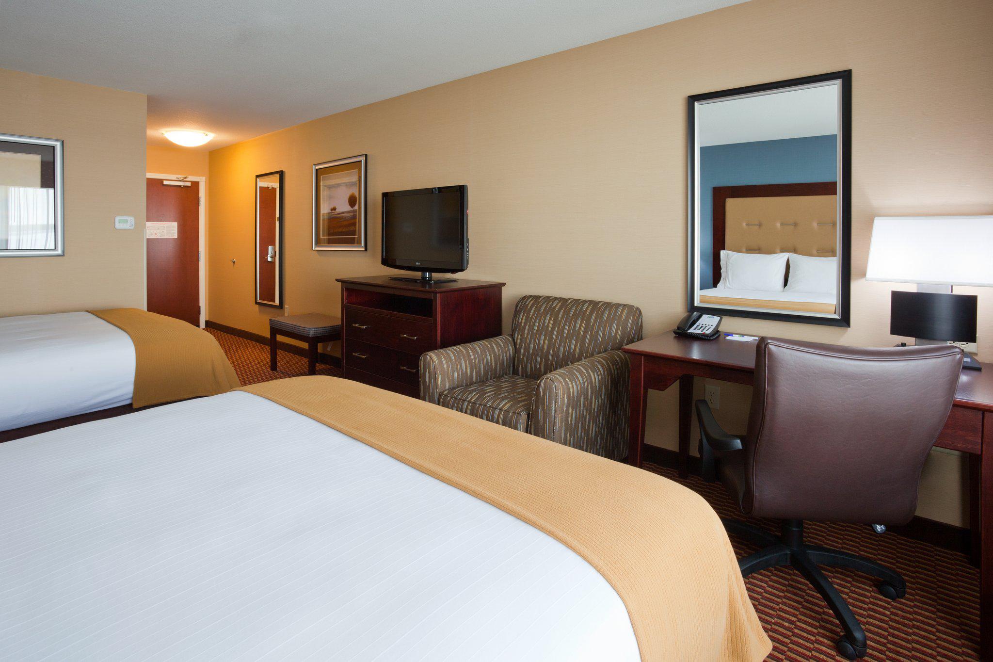 Holiday Inn Express & Suites Helena Photo