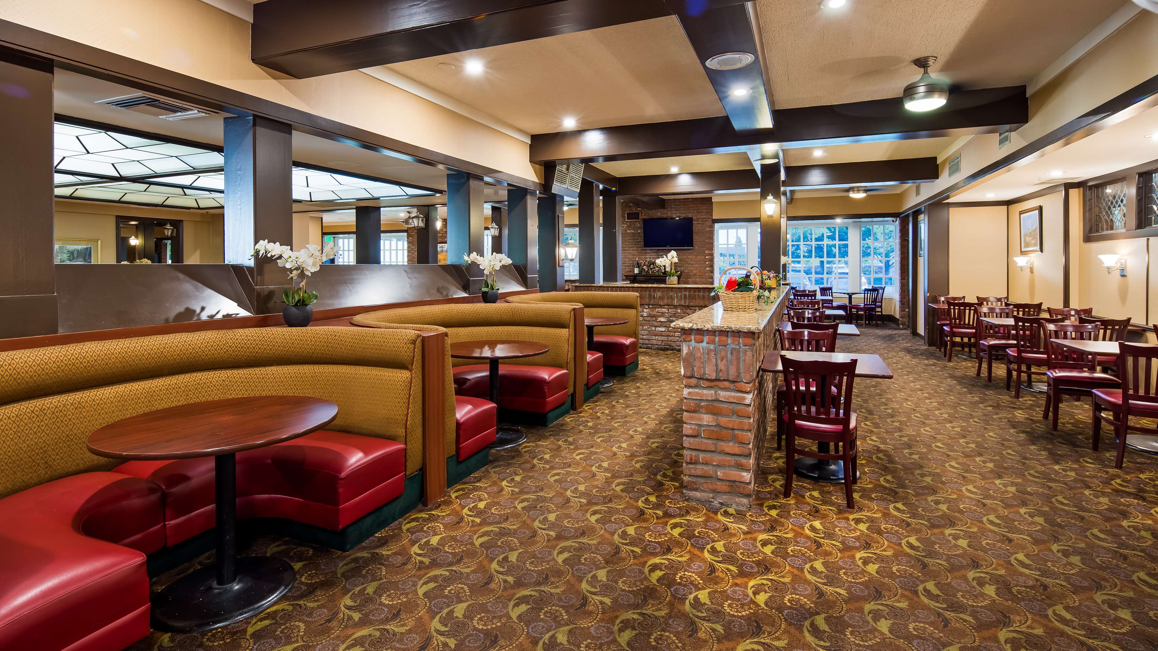 SureStay Plus Hotel by Best Western Reno Airport Photo