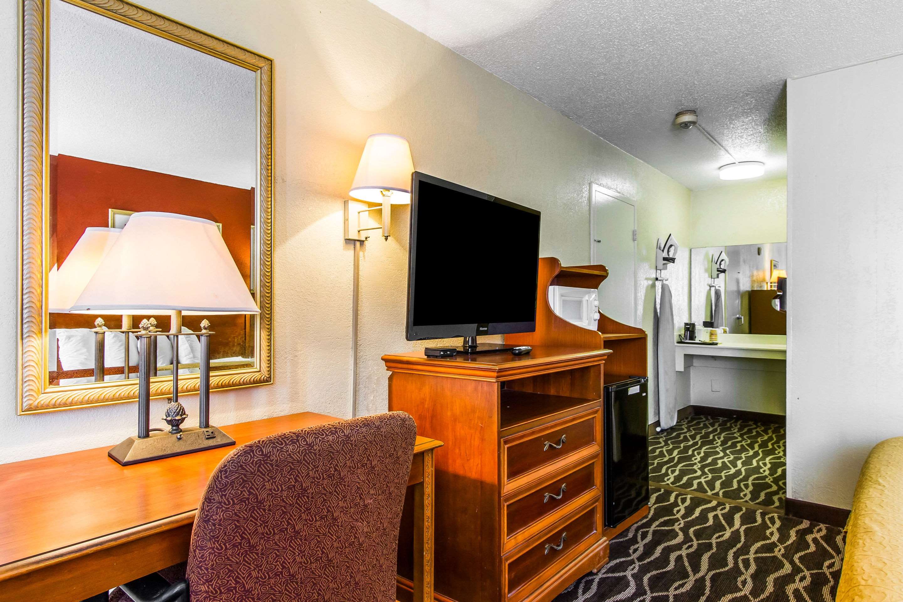 Quality Inn Opelika - Auburn Photo