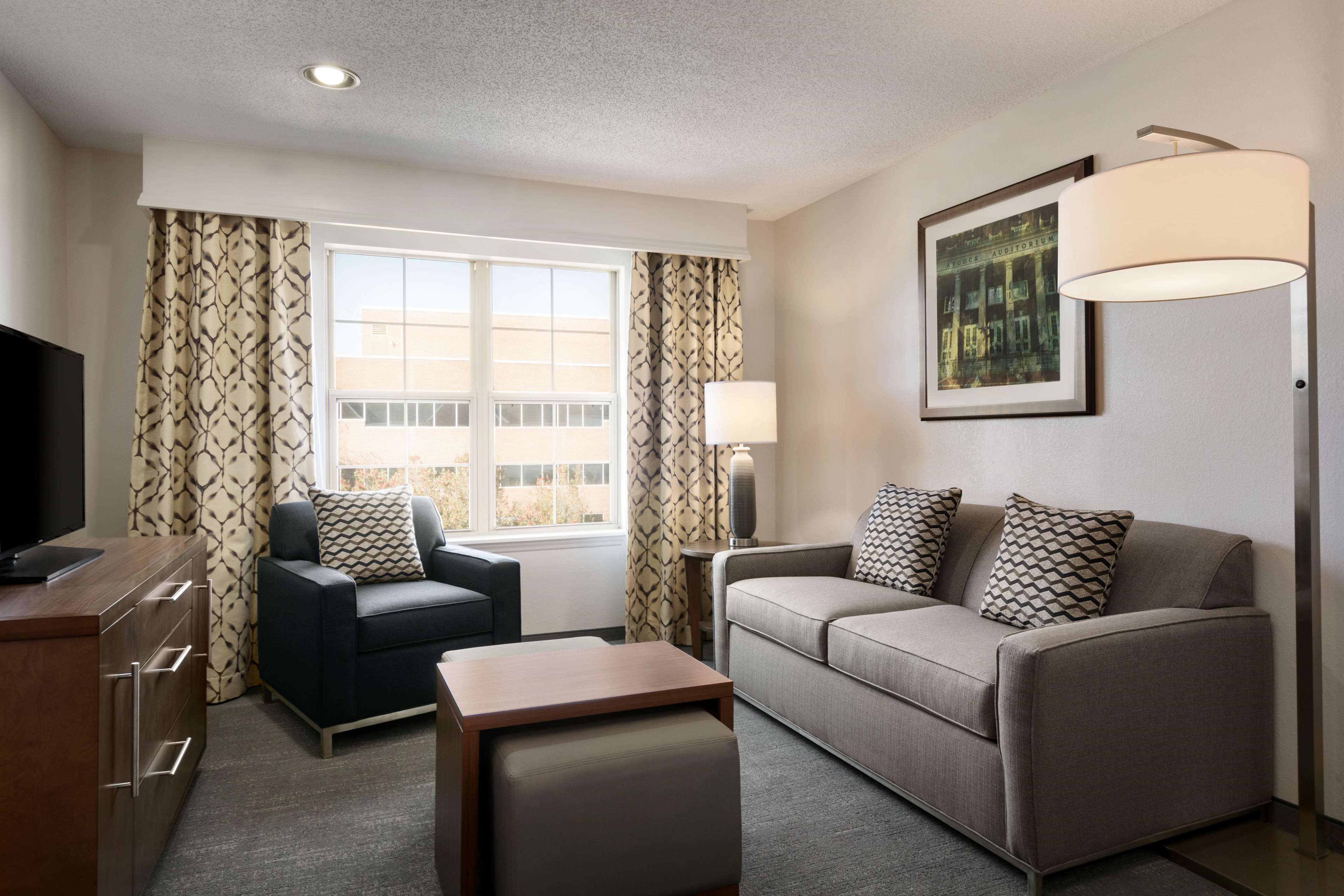 Homewood Suites by Hilton Greensboro Photo