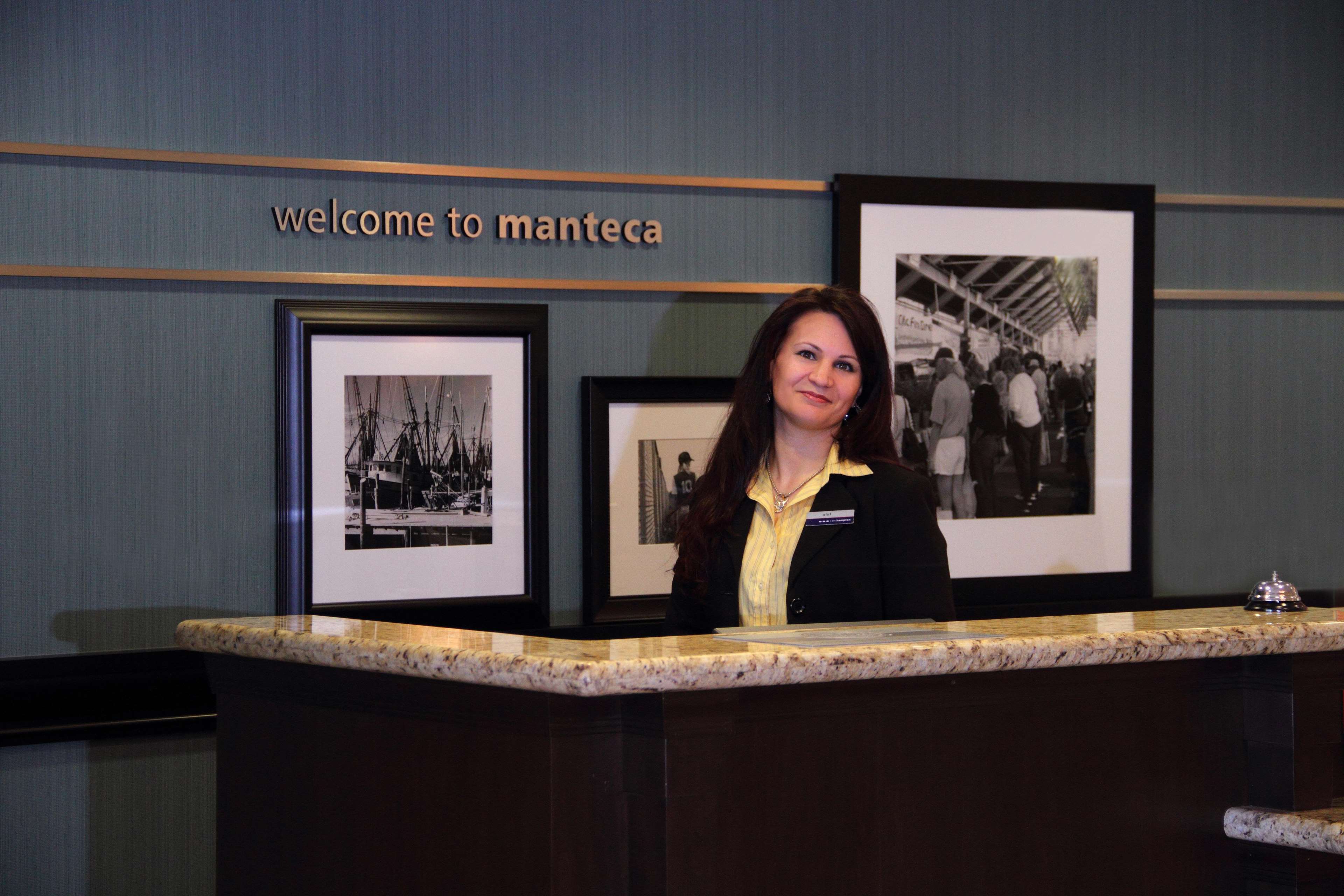 Hampton Inn & Suites Manteca Photo