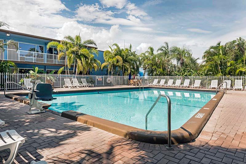 Rodeway Inn & Suites Fort Lauderdale Airport & Port Everglades Cruise Port Hotel Photo