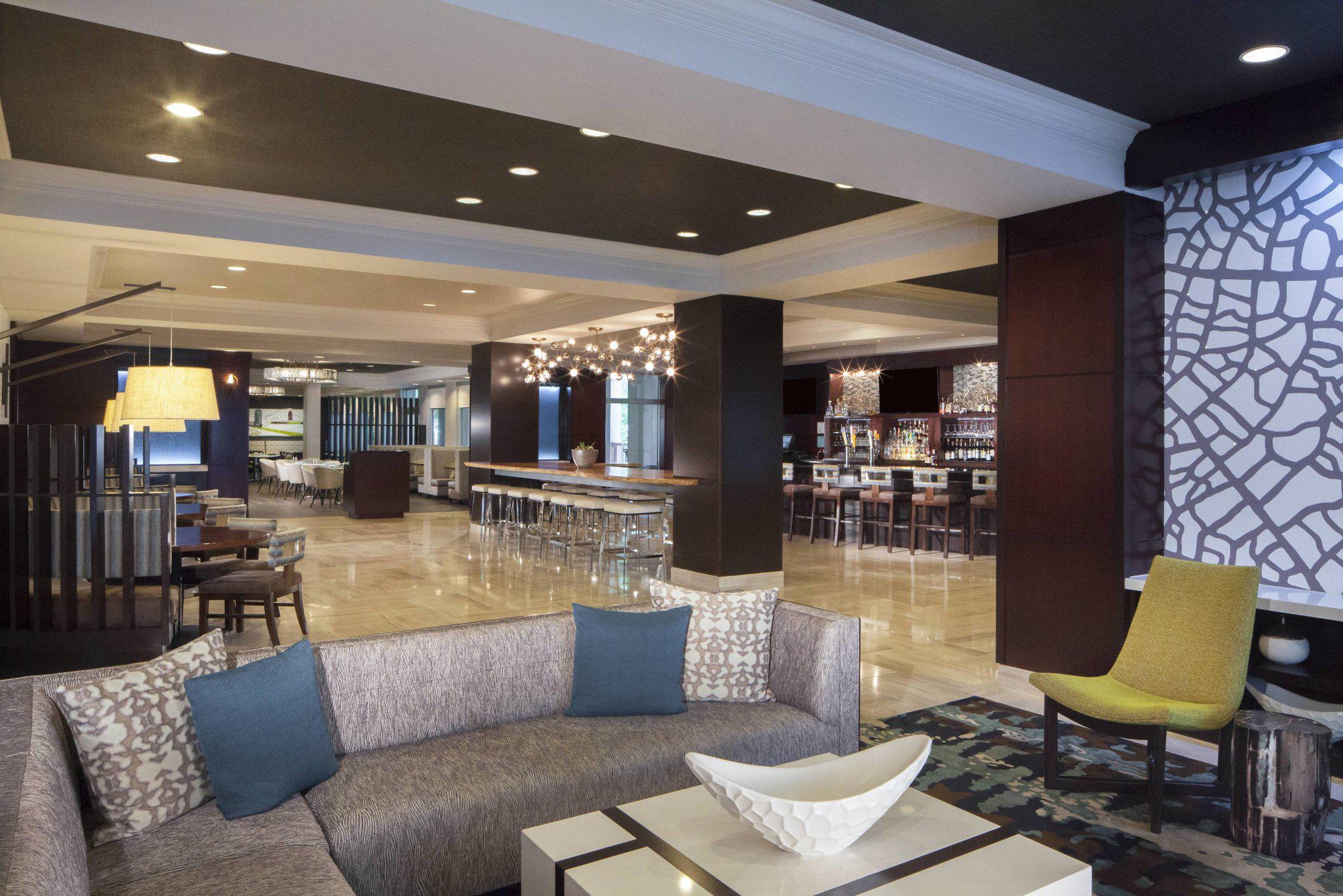 Dallas Marriott Suites Medical/Market Center Photo