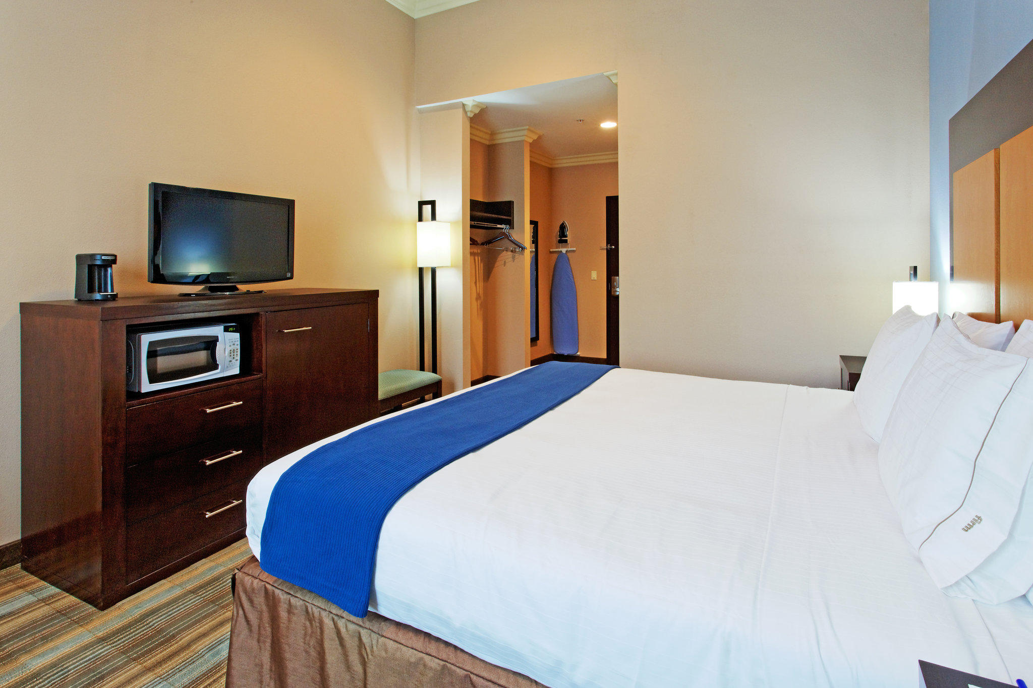 Holiday Inn Express Benicia Photo