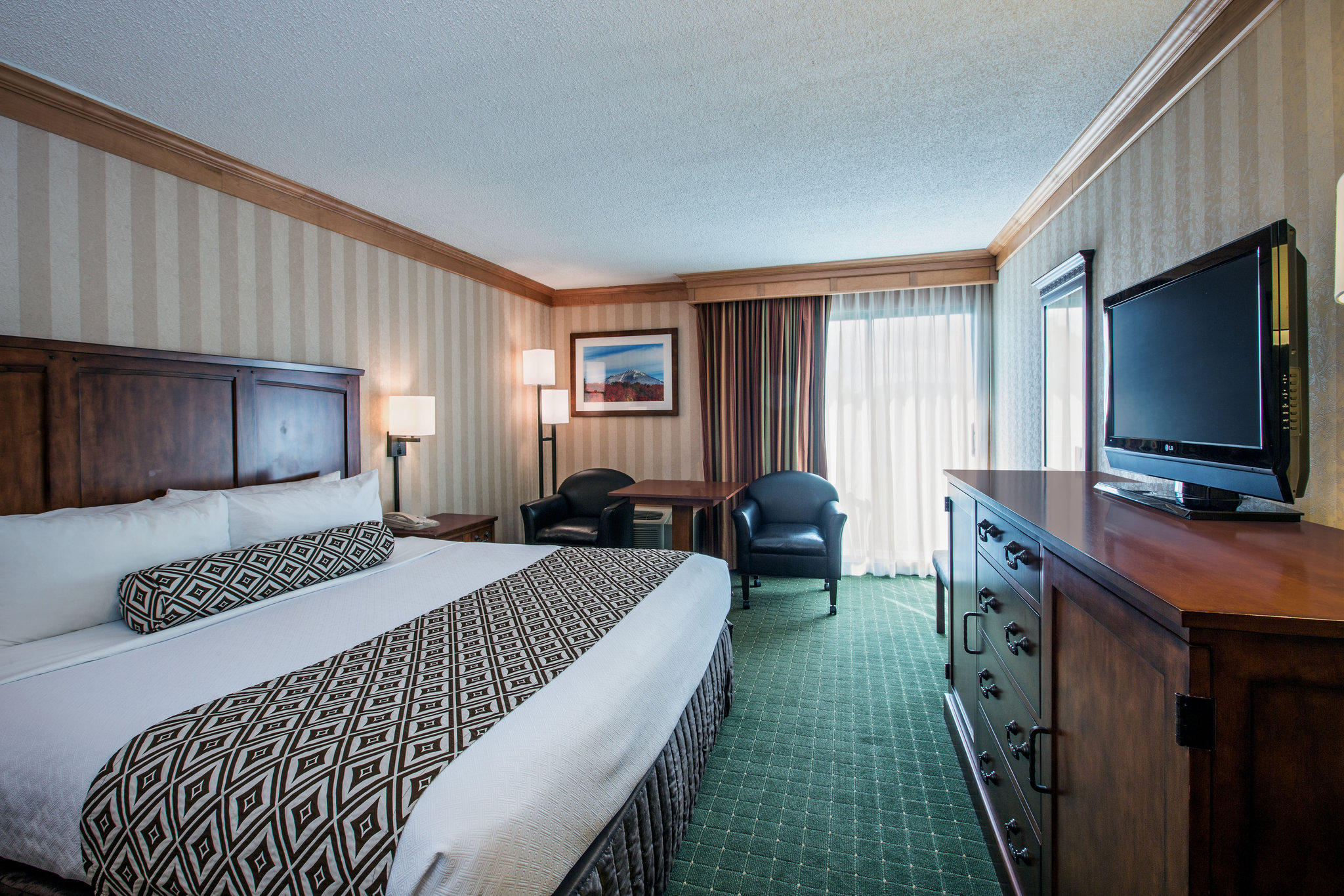 Crowne Plaza Lake Placid by IHG Image