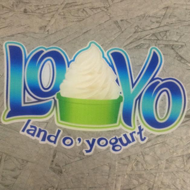Loyo Ice Cream & Frozen Yogurt Cafe