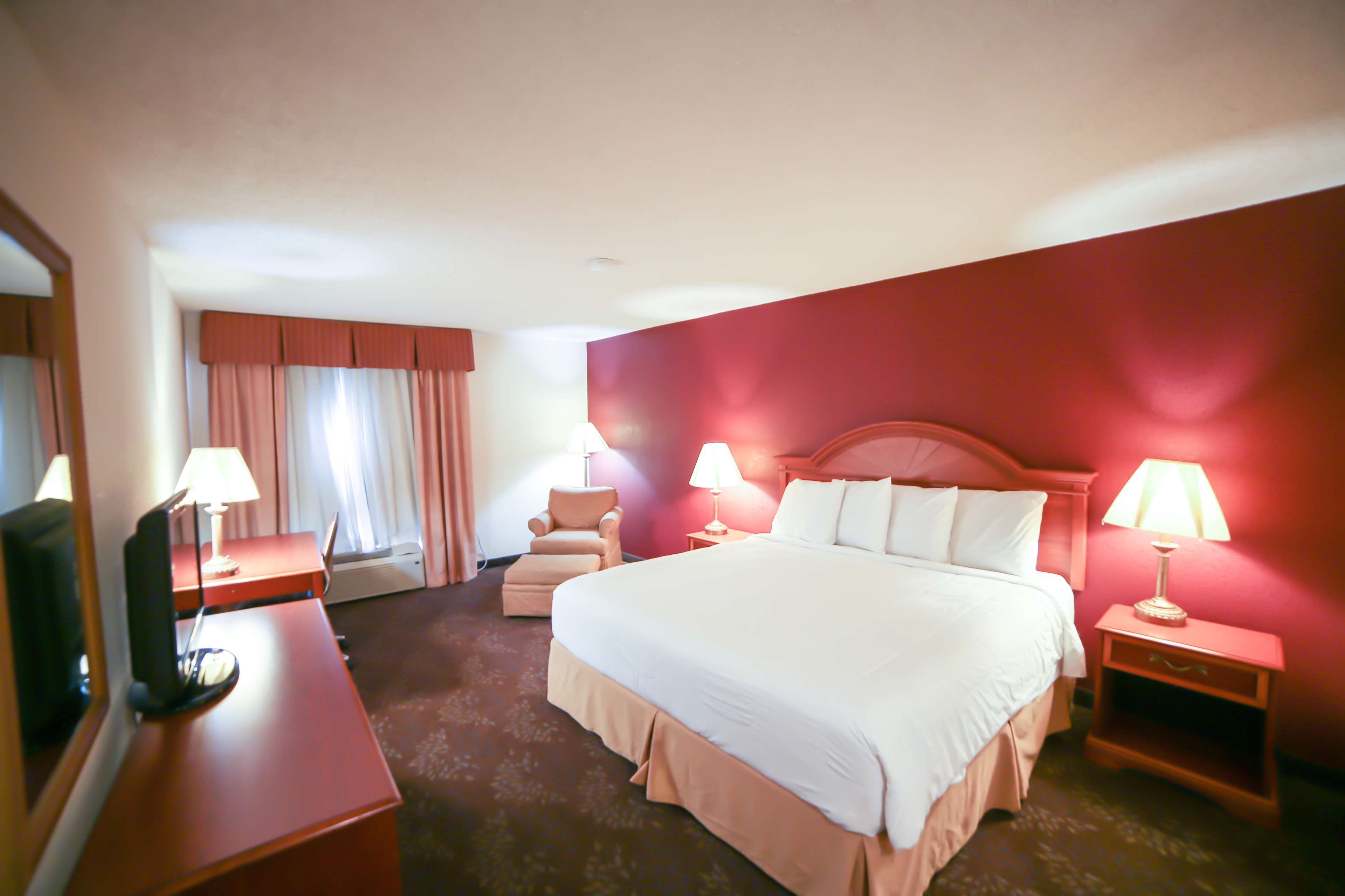 SureStay Plus Hotel by Best Western Evansville Photo