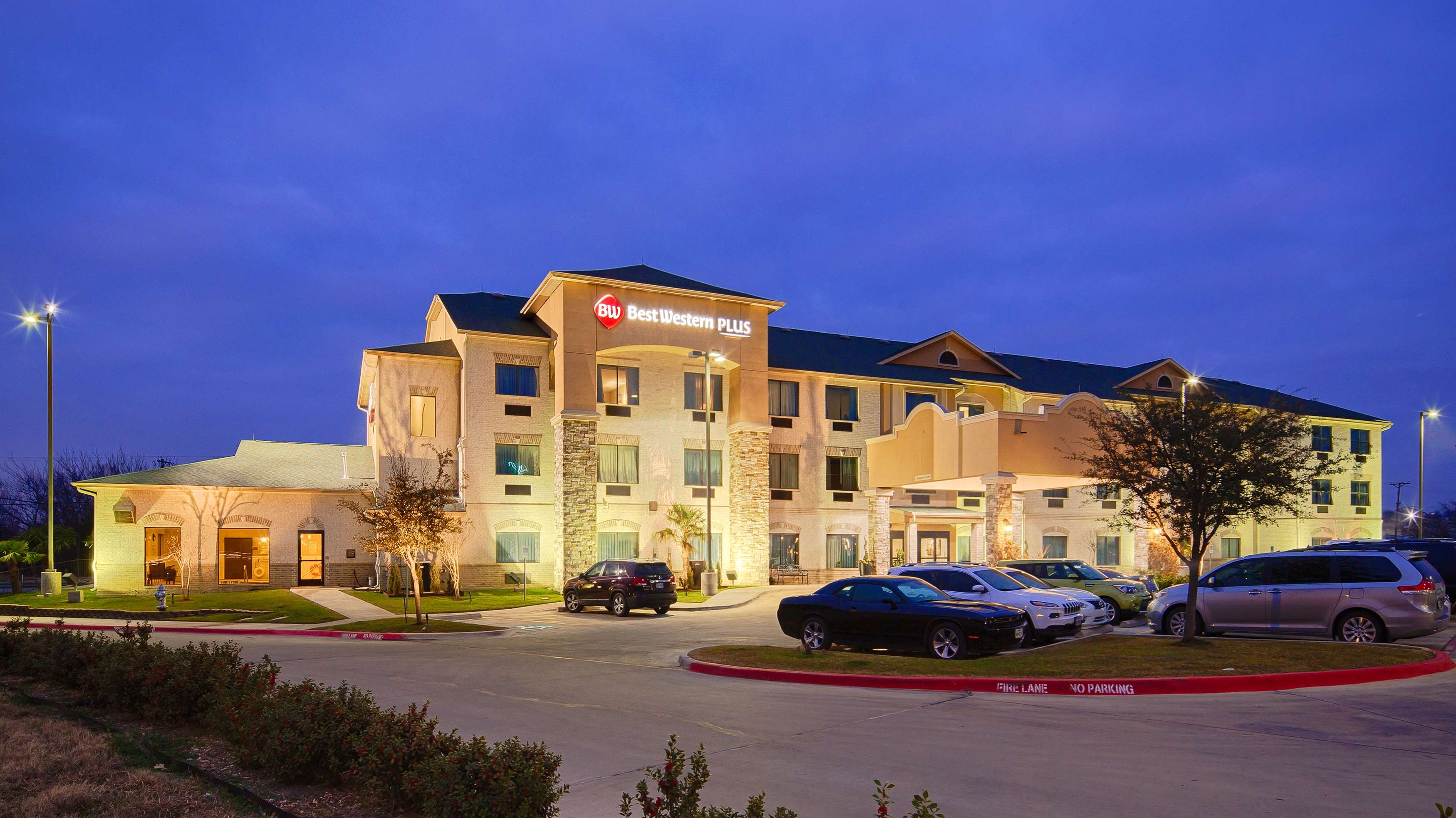 Best Western Plus Burleson Inn & Suites in Burleson, TX (817) 7447...