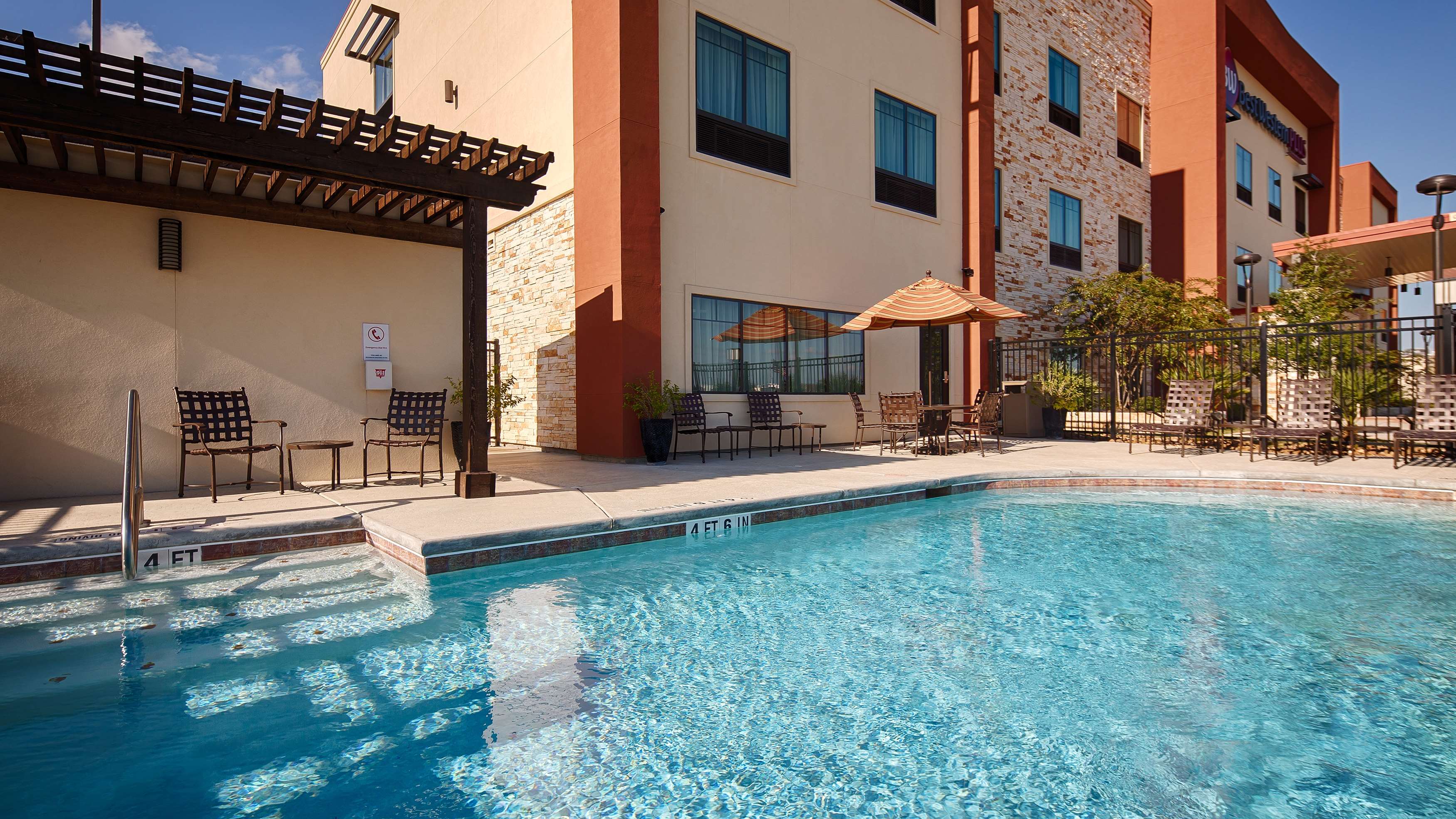 Best Western Plus College Station Inn & Suites Photo