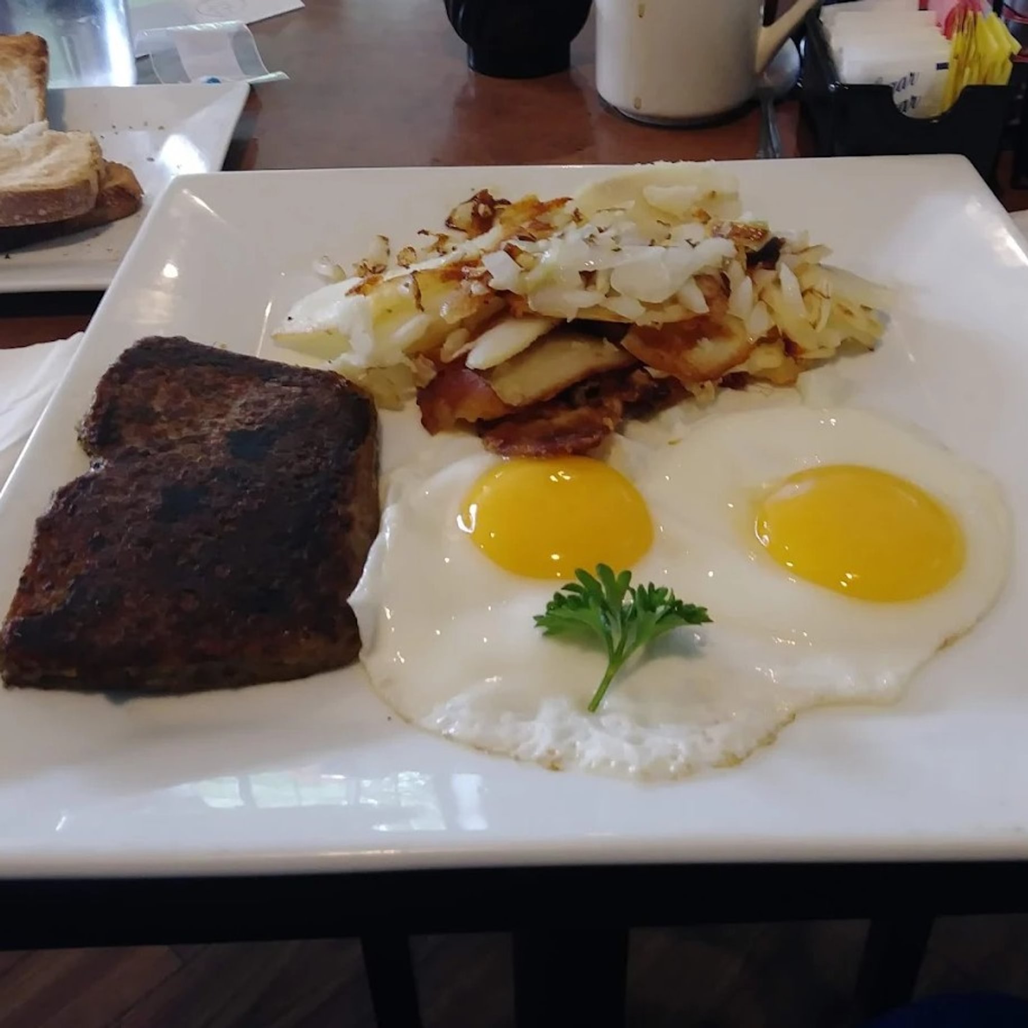 Steak Tips & Eggs