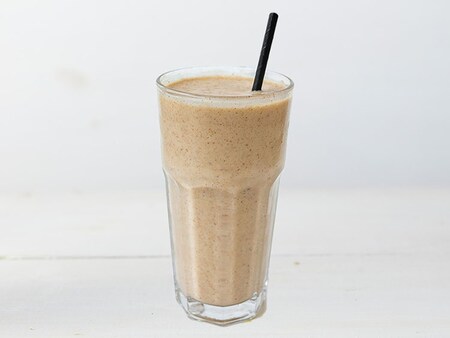 Date Almond Power Shake