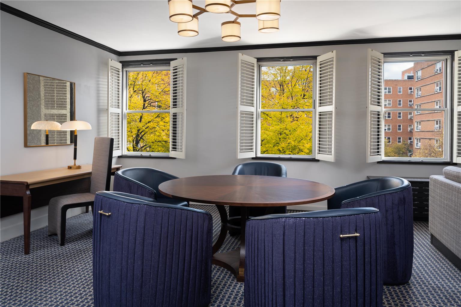 Hilton Orrington/Evanston Image