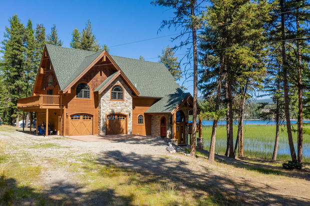 Images Carmen Hobson - TOUCHSTONE REAL ESTATE