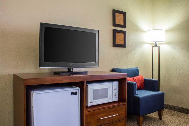 Images Comfort Inn & Suites at Talavi