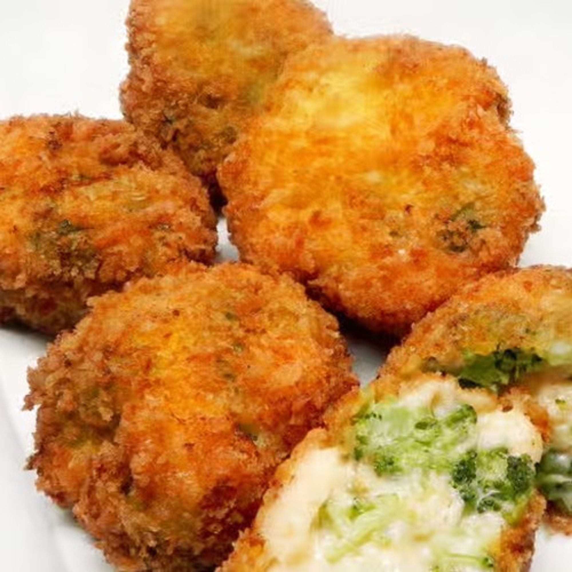 Cheddar & Broccoli Bites (8 Pieces)