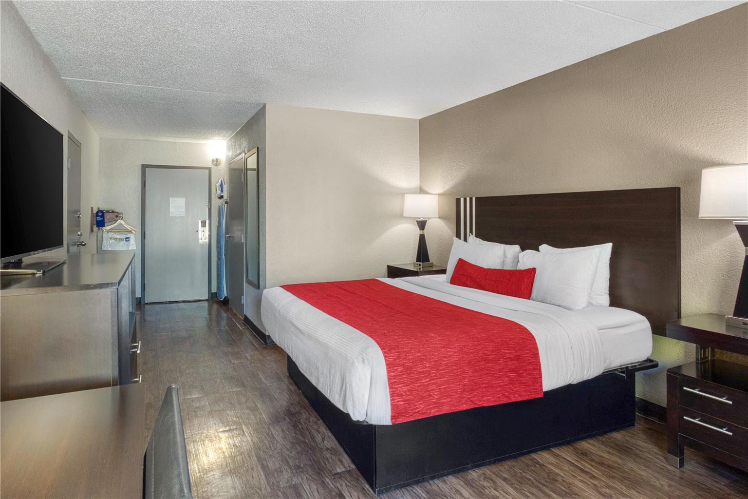 SureStay by Best Western Greenville Image