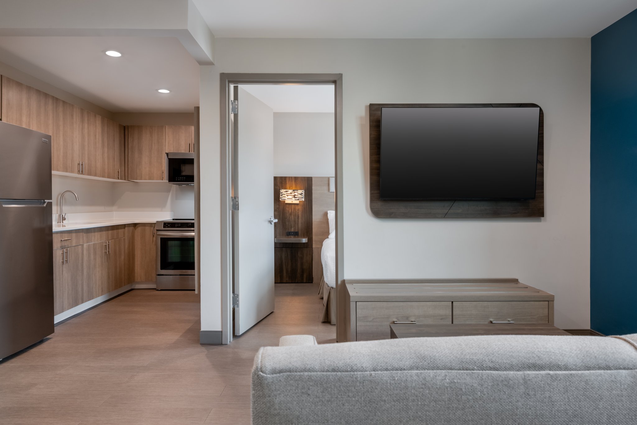 Holiday Inn Express & Suites Bronx - Zoo Area by IHG Image