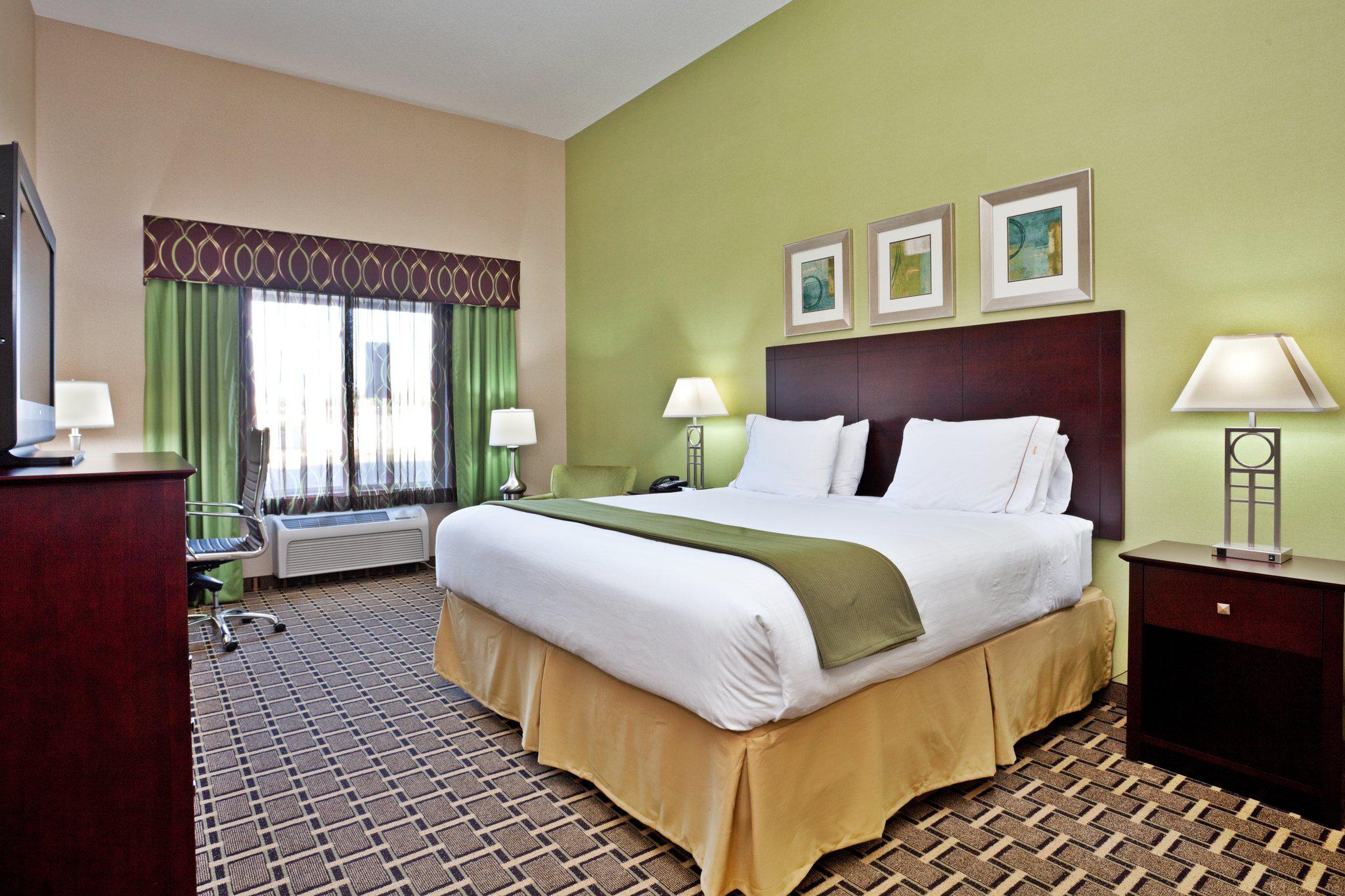 Holiday Inn Express & Suites Statesville Photo