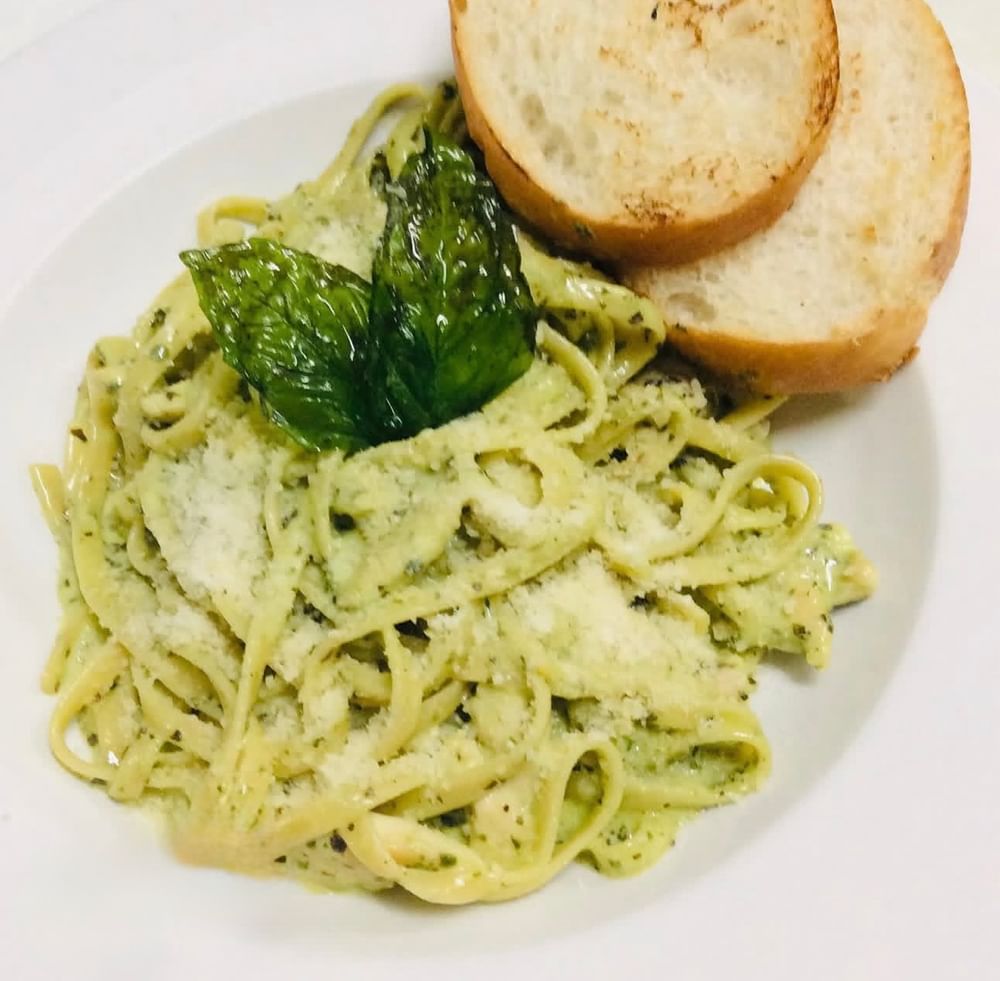 Creamy Pesto Pasta
