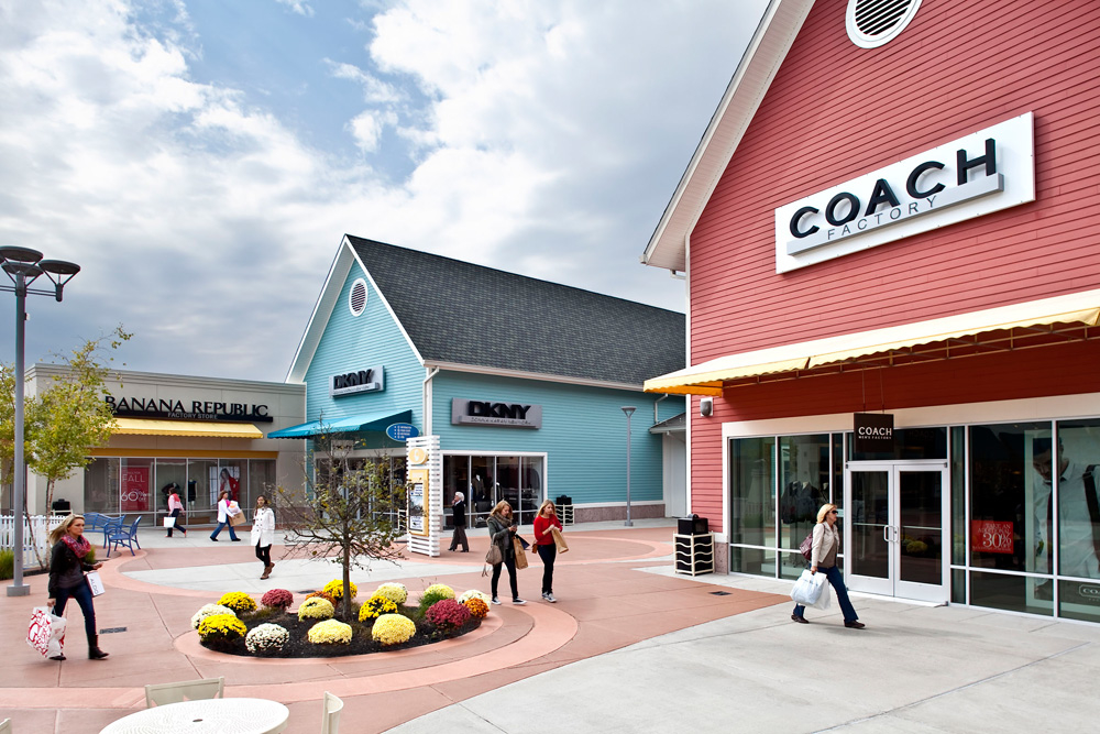 jersey shore outlets tinton falls new jersey