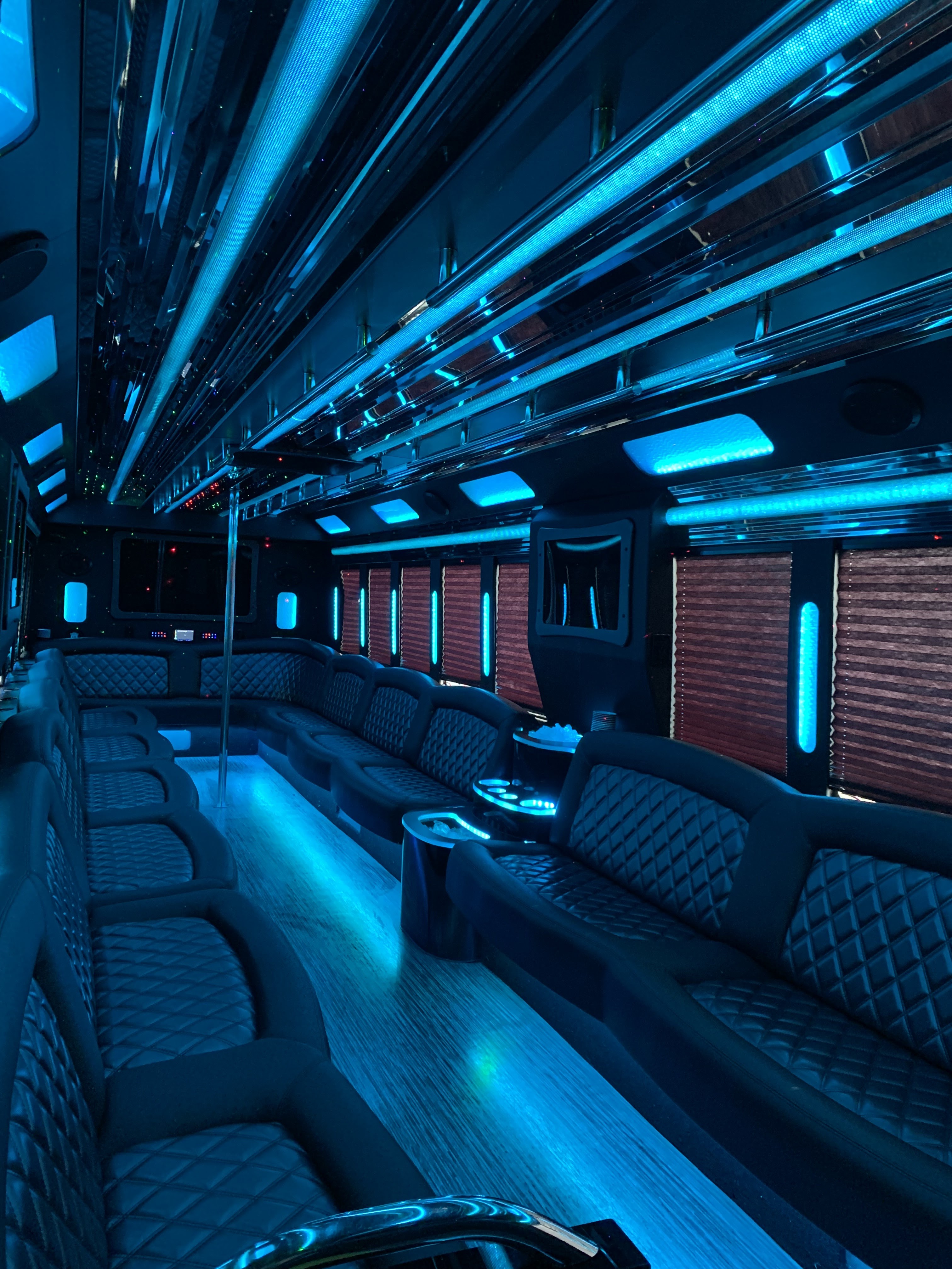 Diego Party Bus & Limo Image