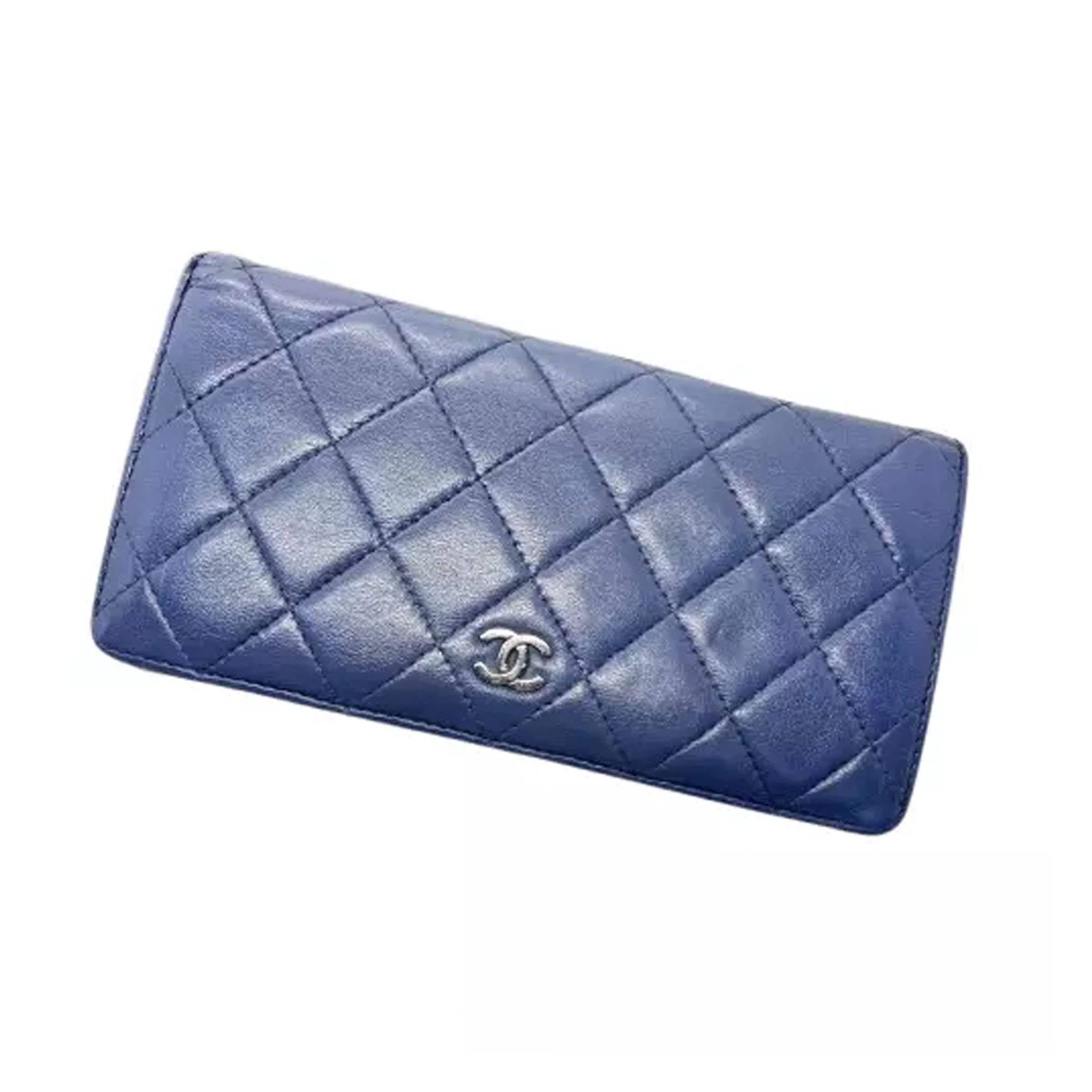Pre-Loved Chanel Quilted Lambskin Leather Wallet