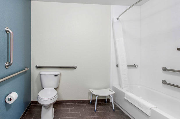 Images Sleep Inn & Suites Ankeny - Des Moines