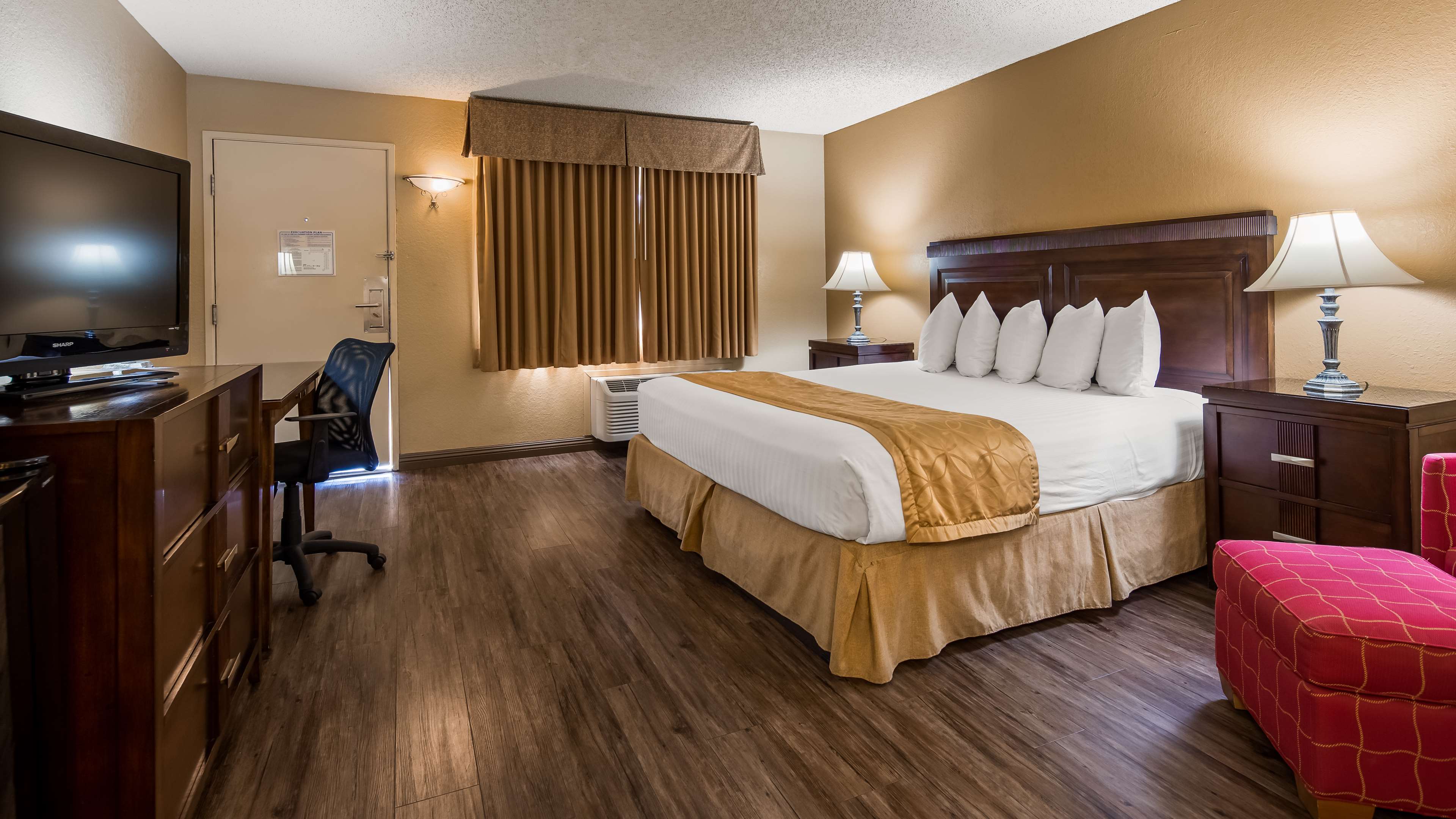 SureStay Plus Hotel by Best Western San Bernardino South Photo