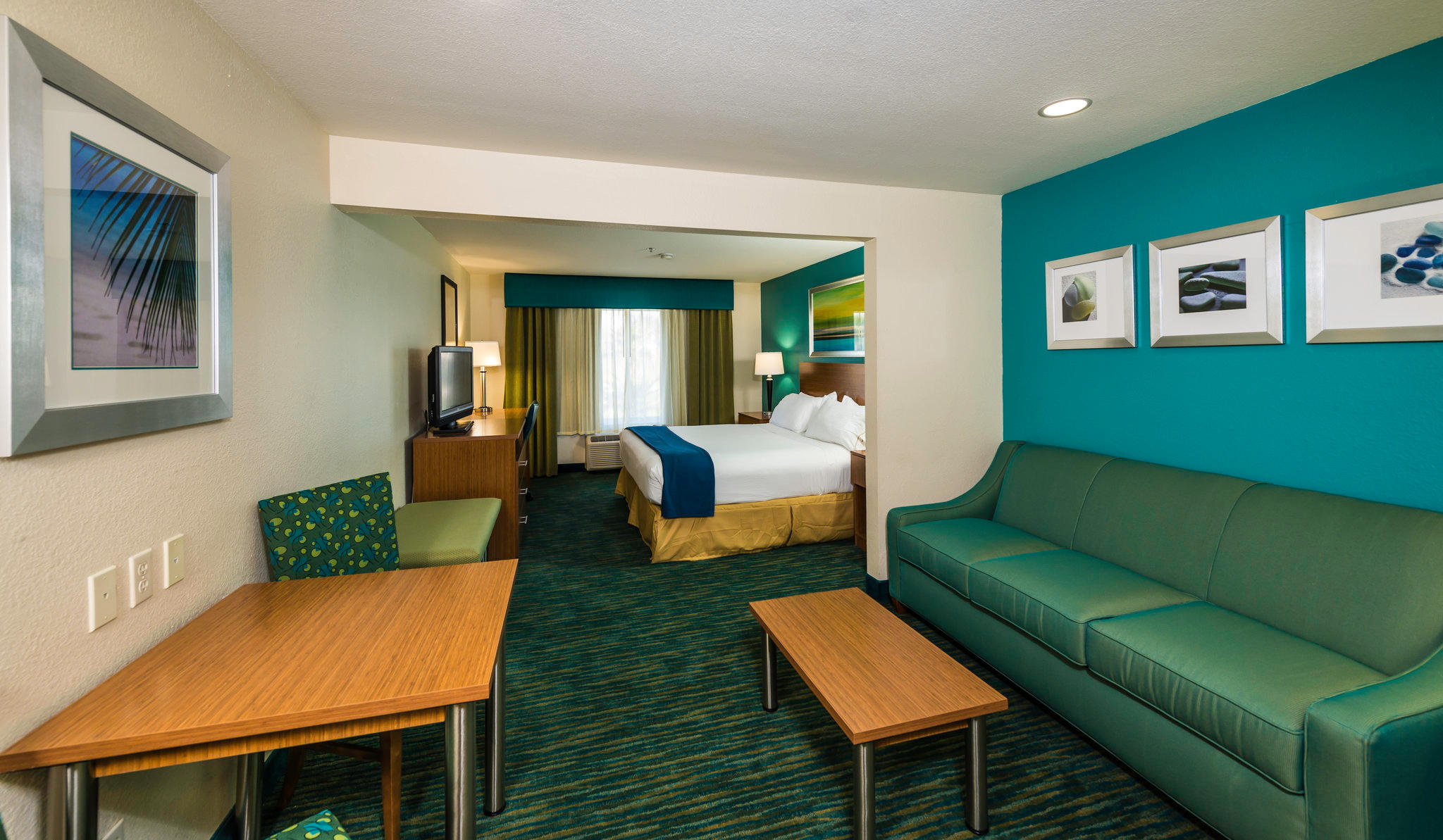 Holiday Inn Express & Suites Jacksonville - Blount Island Photo